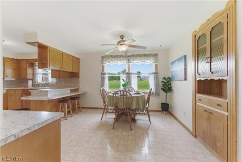 1708 Edmar Street Louisville OH 44641
