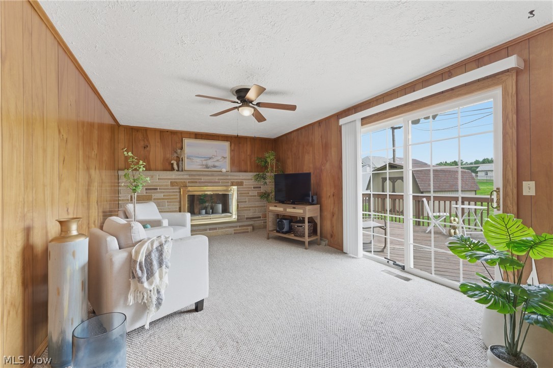 1708 Edmar Street Louisville OH 44641