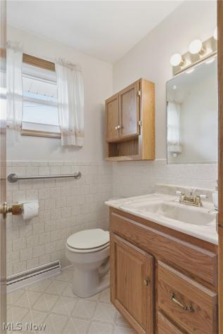 1708 Edmar Street Louisville OH 44641