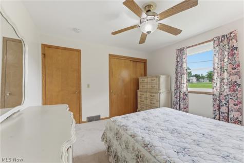 1708 Edmar Street Louisville OH 44641