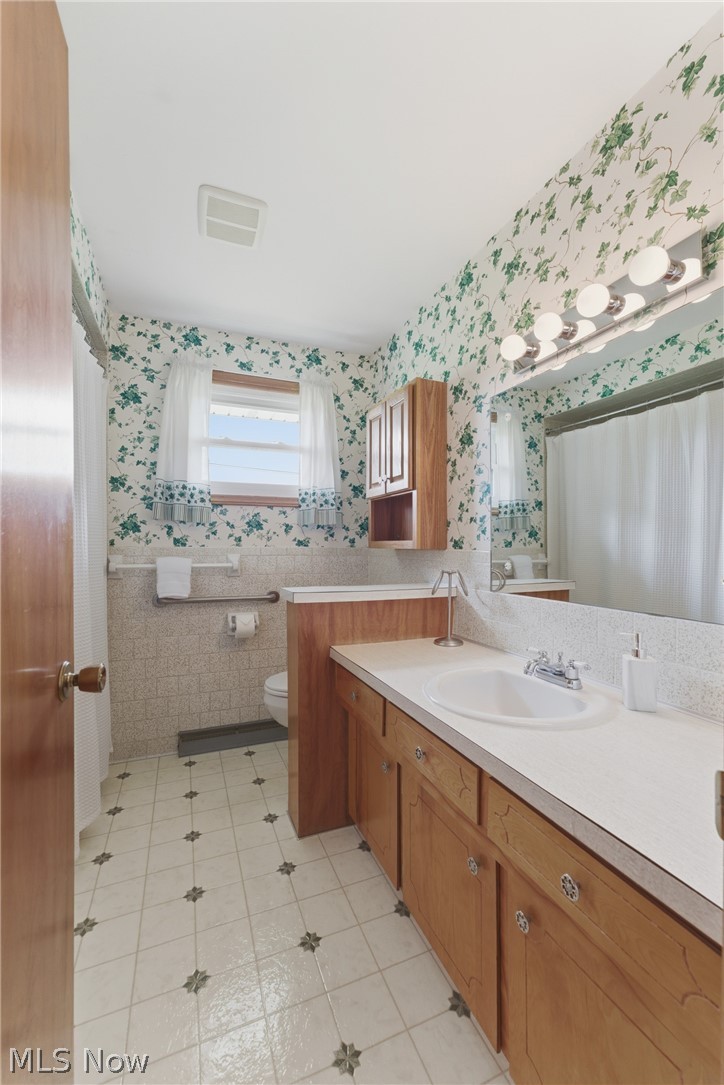 1708 Edmar Street Louisville OH 44641