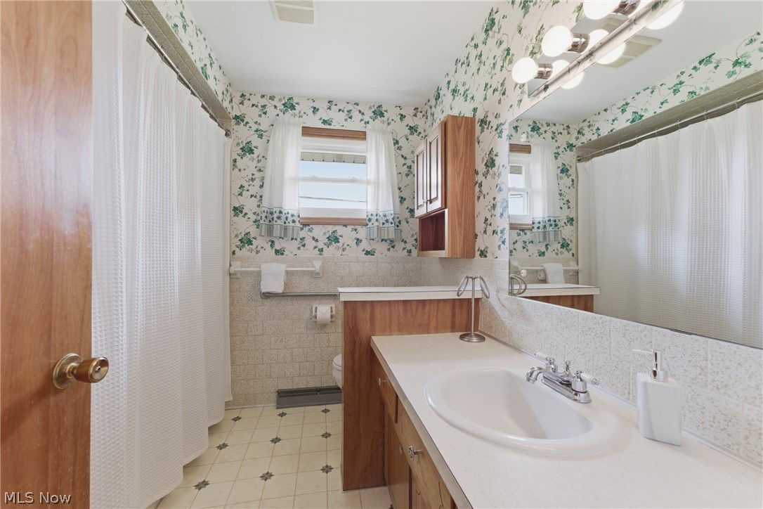 1708 Edmar Street Louisville OH 44641