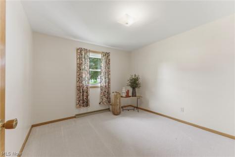 1708 Edmar Street Louisville OH 44641