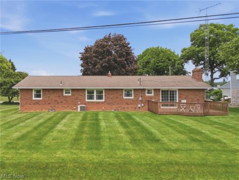1708 Edmar Street Louisville OH 44641