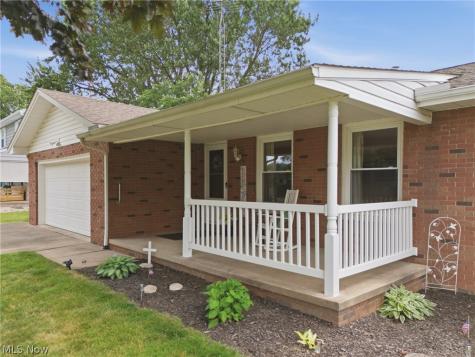 1708 Edmar Street Louisville OH 44641