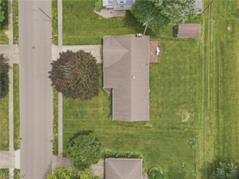 1708 Edmar Street Louisville OH 44641