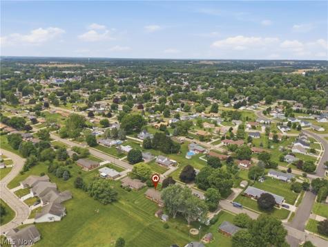 1708 Edmar Street Louisville OH 44641
