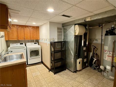 1617 Rockford Street Akron OH 44301