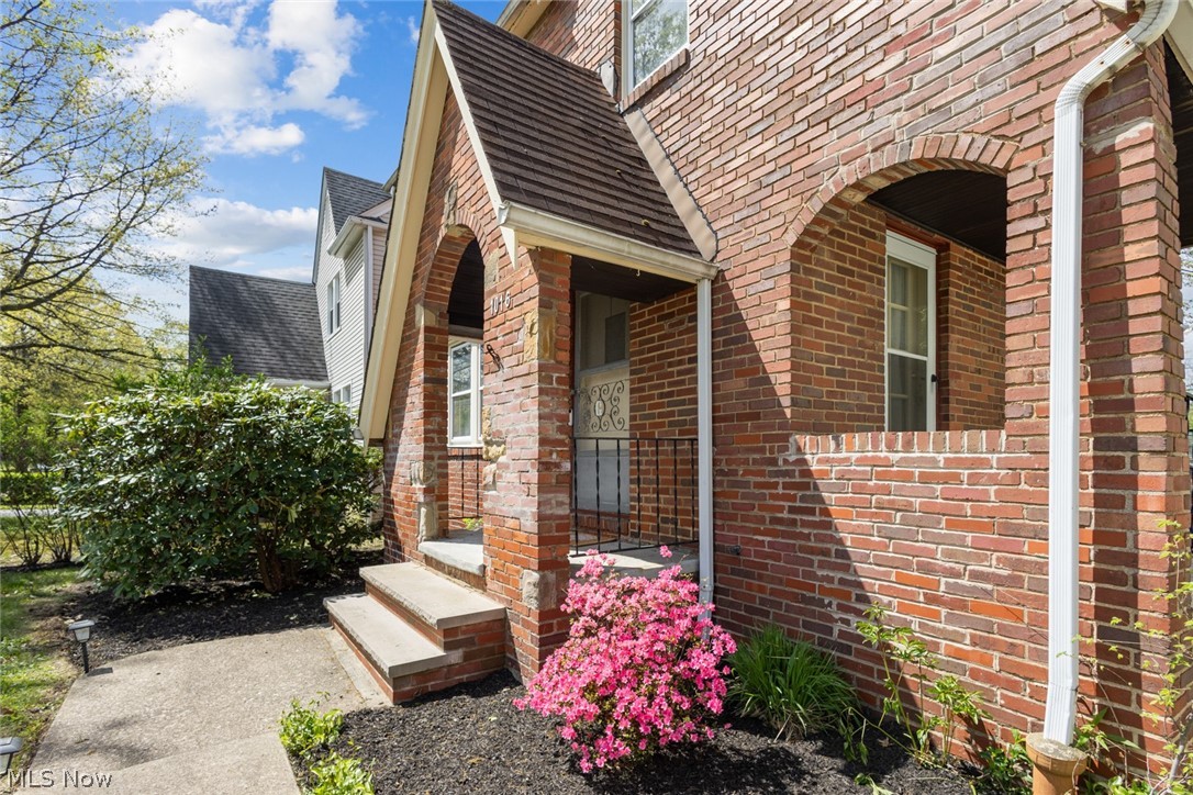 1016 Pembrook Road Cleveland Heights OH 44121