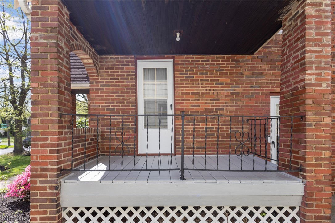 1016 Pembrook Road Cleveland Heights OH 44121