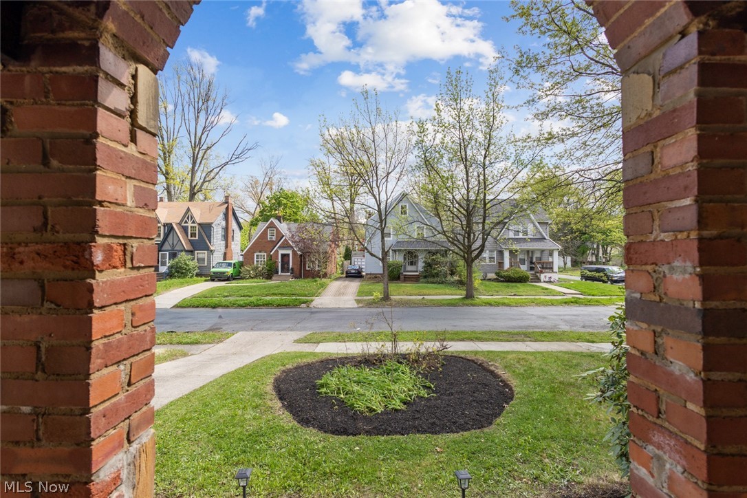 1016 Pembrook Road Cleveland Heights OH 44121