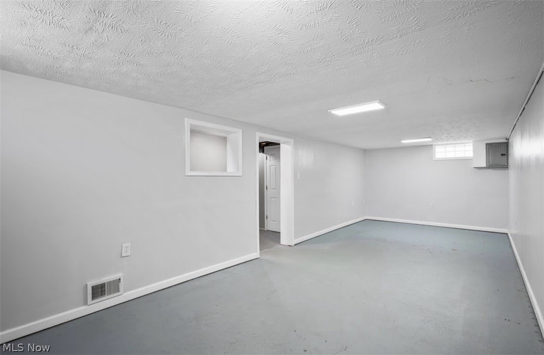 468 E 305th Street Willowick OH 44095