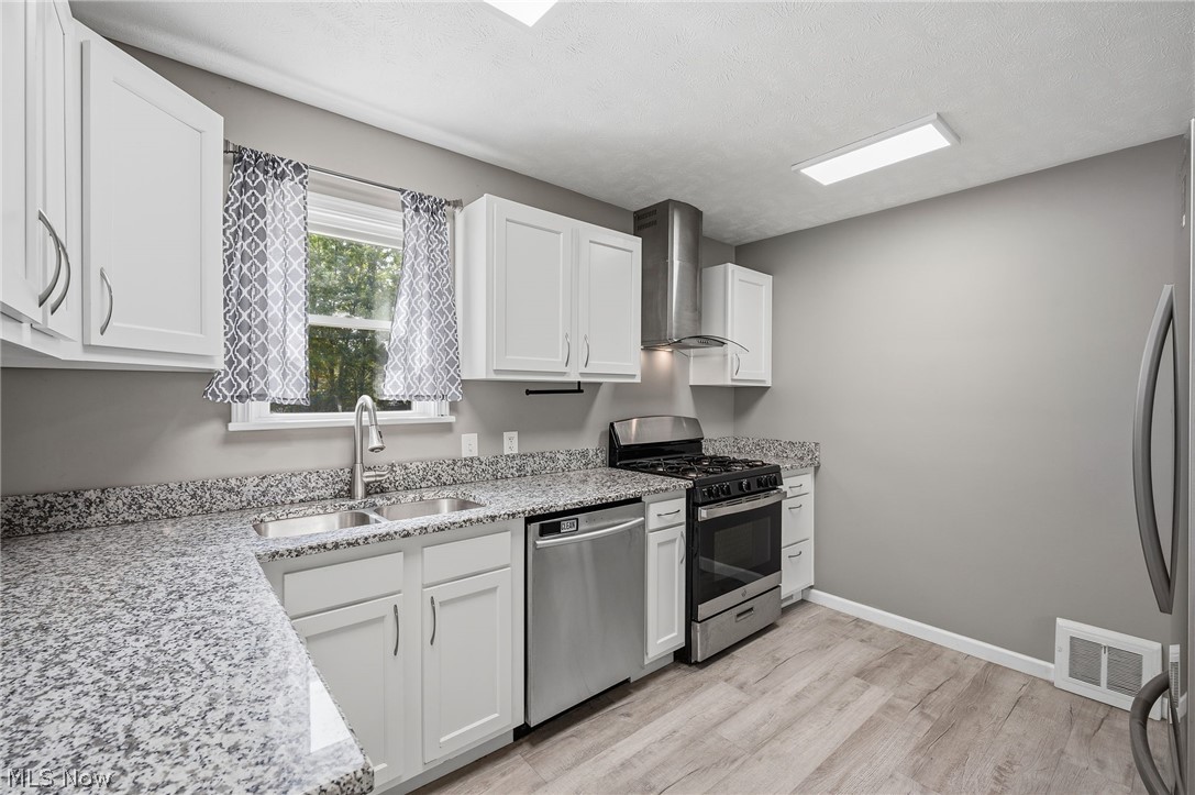 468 E 305th Street Willowick OH 44095