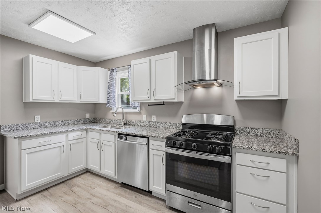 468 E 305th Street Willowick OH 44095