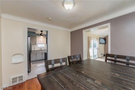 4042 Ellison Road South Euclid OH 44121