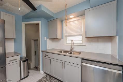 4042 Ellison Road South Euclid OH 44121