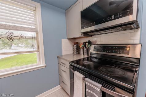 4042 Ellison Road South Euclid OH 44121