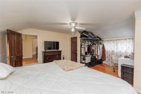 4042 Ellison Road South Euclid OH 44121