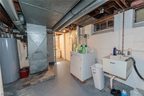 4042 Ellison Road South Euclid OH 44121