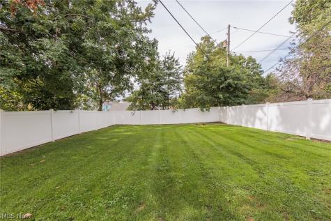 4042 Ellison Road South Euclid OH 44121