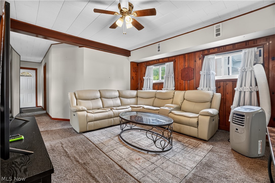 61 W Erie Street Jefferson OH 44047