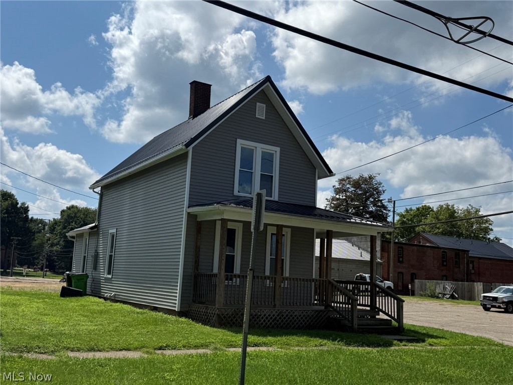 327 Locust Street Coshocton OH 43812
