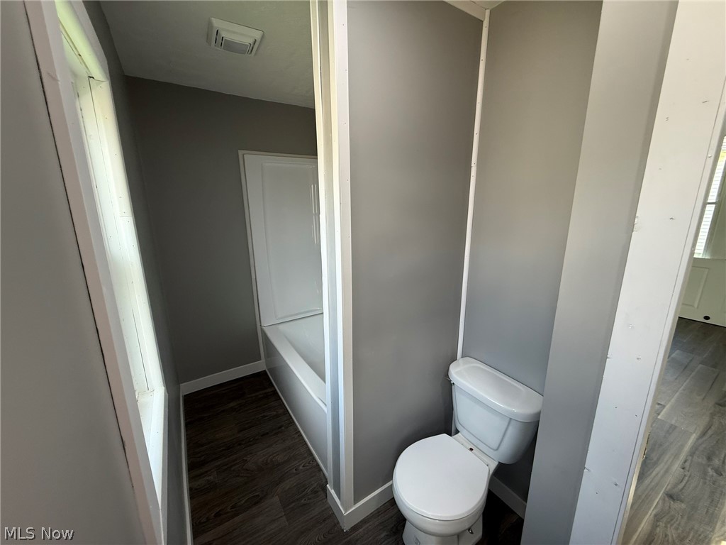 327 Locust Street Coshocton OH 43812