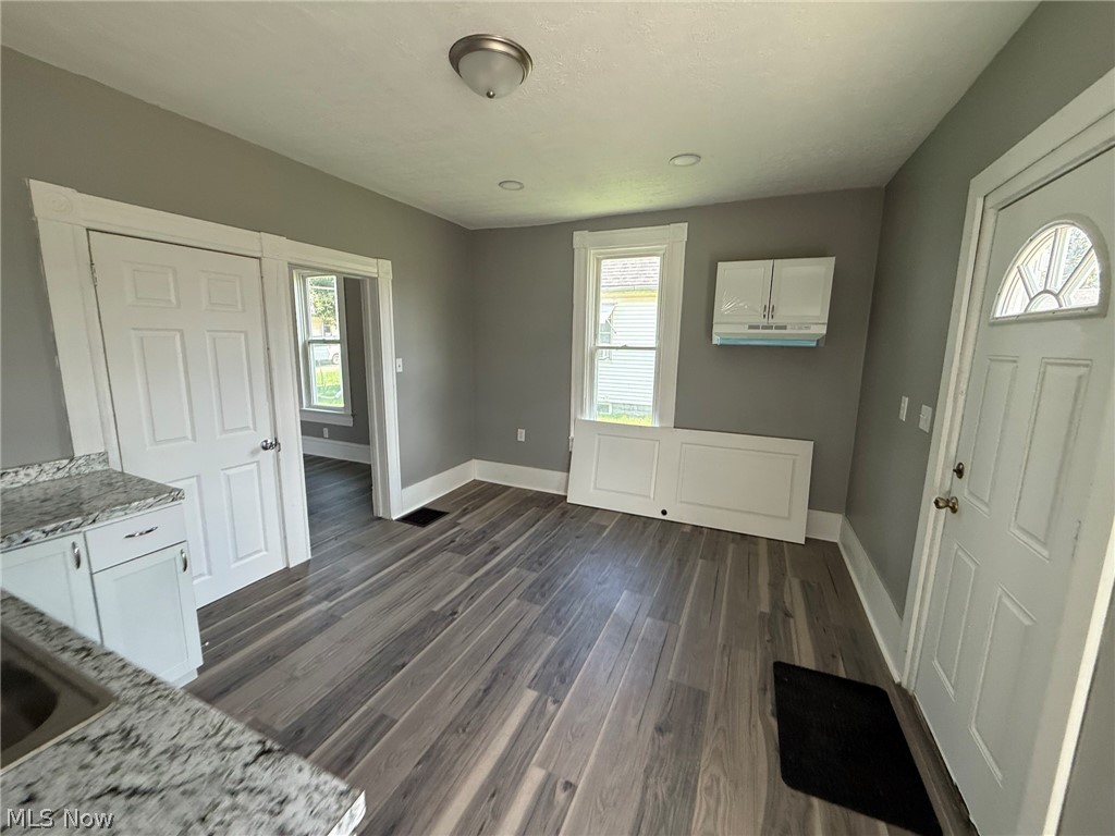 327 Locust Street Coshocton OH 43812