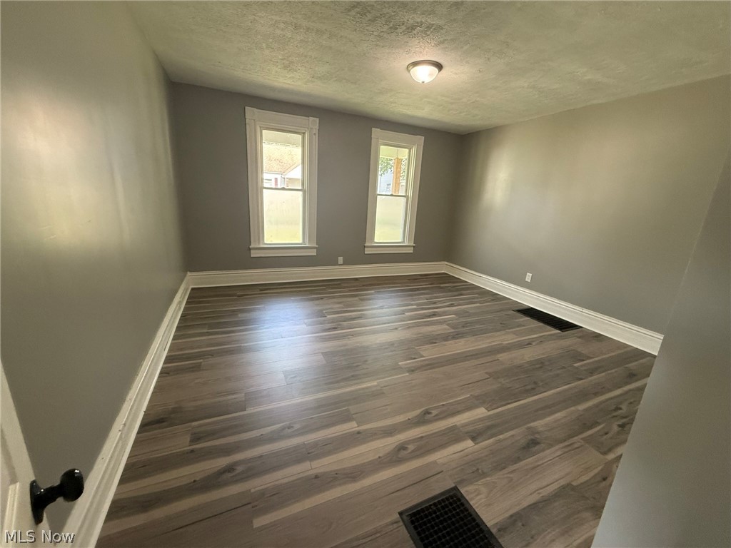 327 Locust Street Coshocton OH 43812