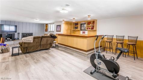 6903 E Sprague Road Independence OH 44131