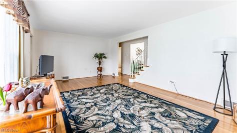 6903 E Sprague Road Independence OH 44131