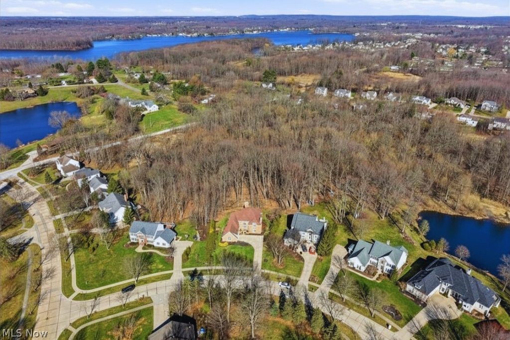 309 High Bluff Aurora OH 44202