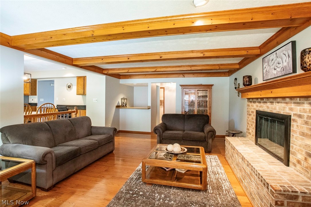 18399 Yorktown Oval Strongsville OH 44136