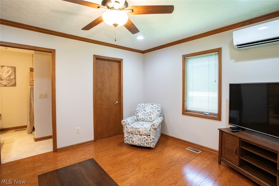 18399 Yorktown Oval Strongsville OH 44136