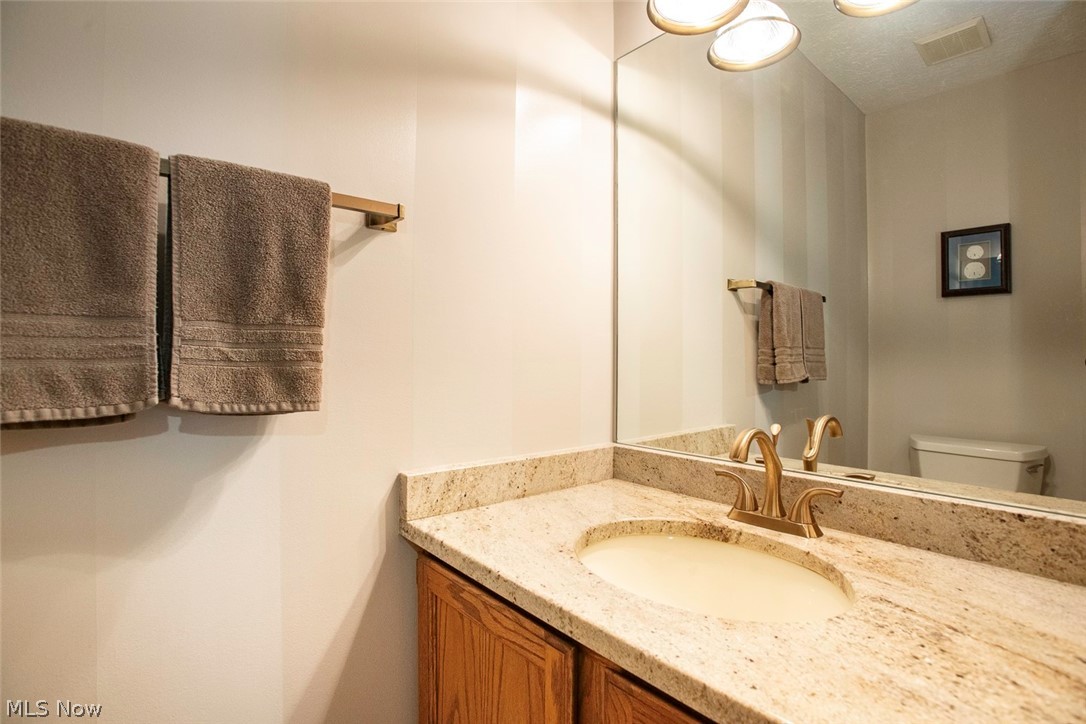 18399 Yorktown Oval Strongsville OH 44136