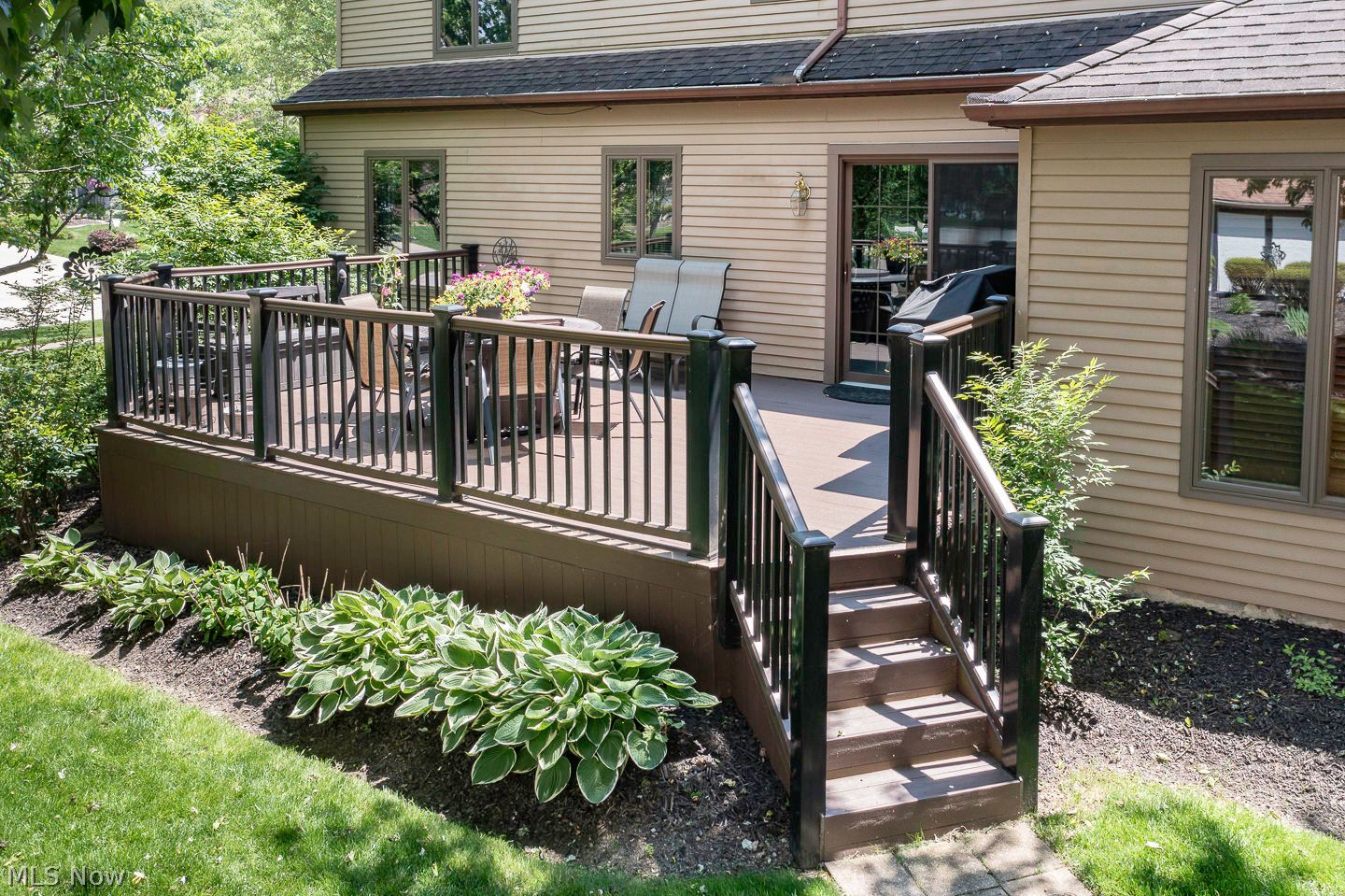 18399 Yorktown Oval Strongsville OH 44136