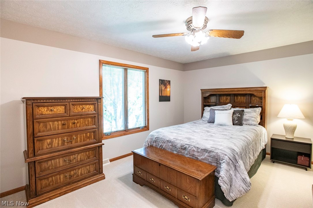 18399 Yorktown Oval Strongsville OH 44136