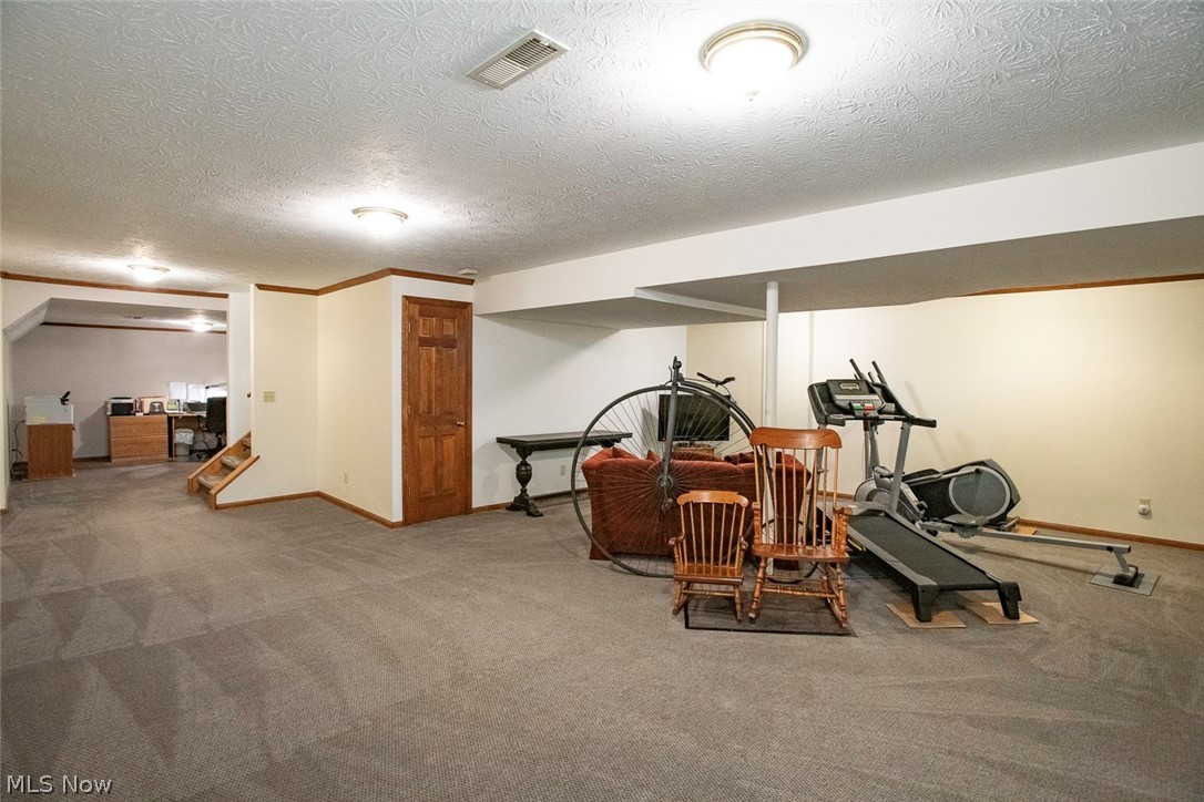 18399 Yorktown Oval Strongsville OH 44136