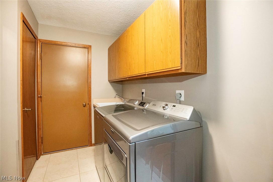 18399 Yorktown Oval Strongsville OH 44136