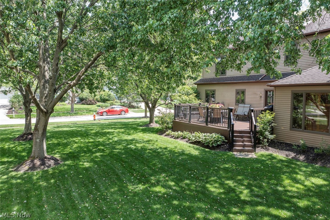 18399 Yorktown Oval Strongsville OH 44136