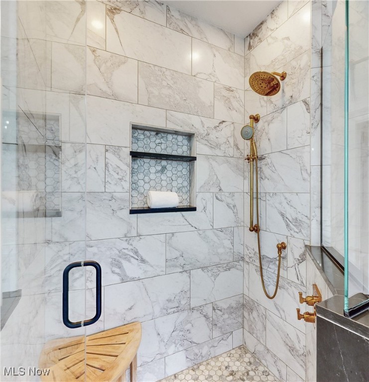 150 Mill Run Aurora OH 44202