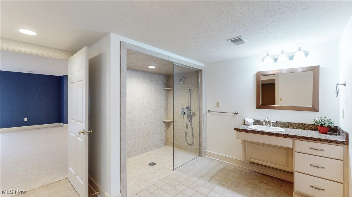 150 Mill Run Aurora OH 44202