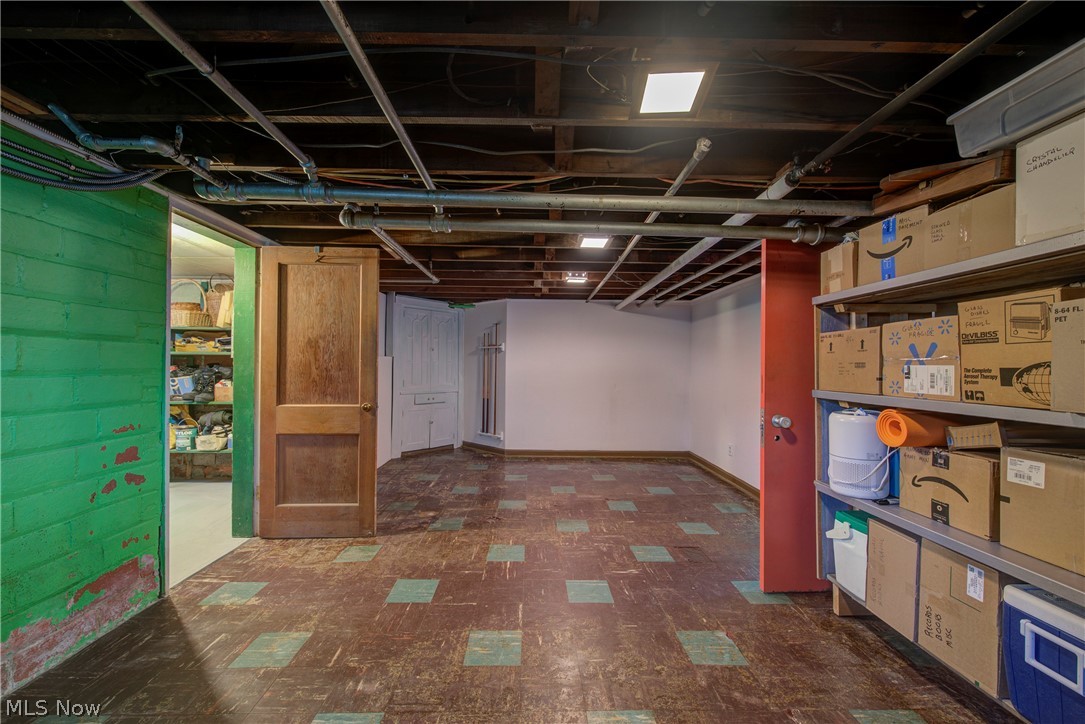 1230 Bunts Road Lakewood OH 44107