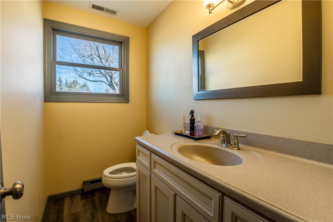 13390 Ravenna Avenue NE Hartville OH 44632