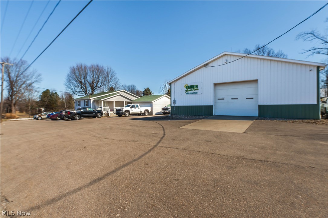 13390 Ravenna Avenue NE Hartville OH 44632