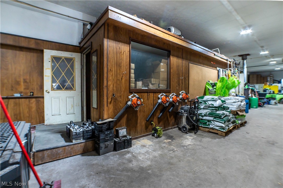 13390 Ravenna Avenue NE Hartville OH 44632
