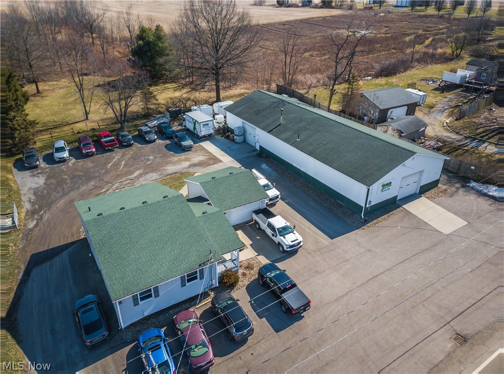 13390 Ravenna Avenue NE Hartville OH 44632