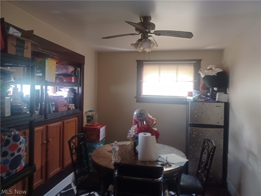 718 Hillsdale Warren OH 44485