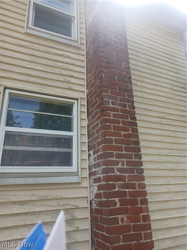 718 Hillsdale Warren OH 44485