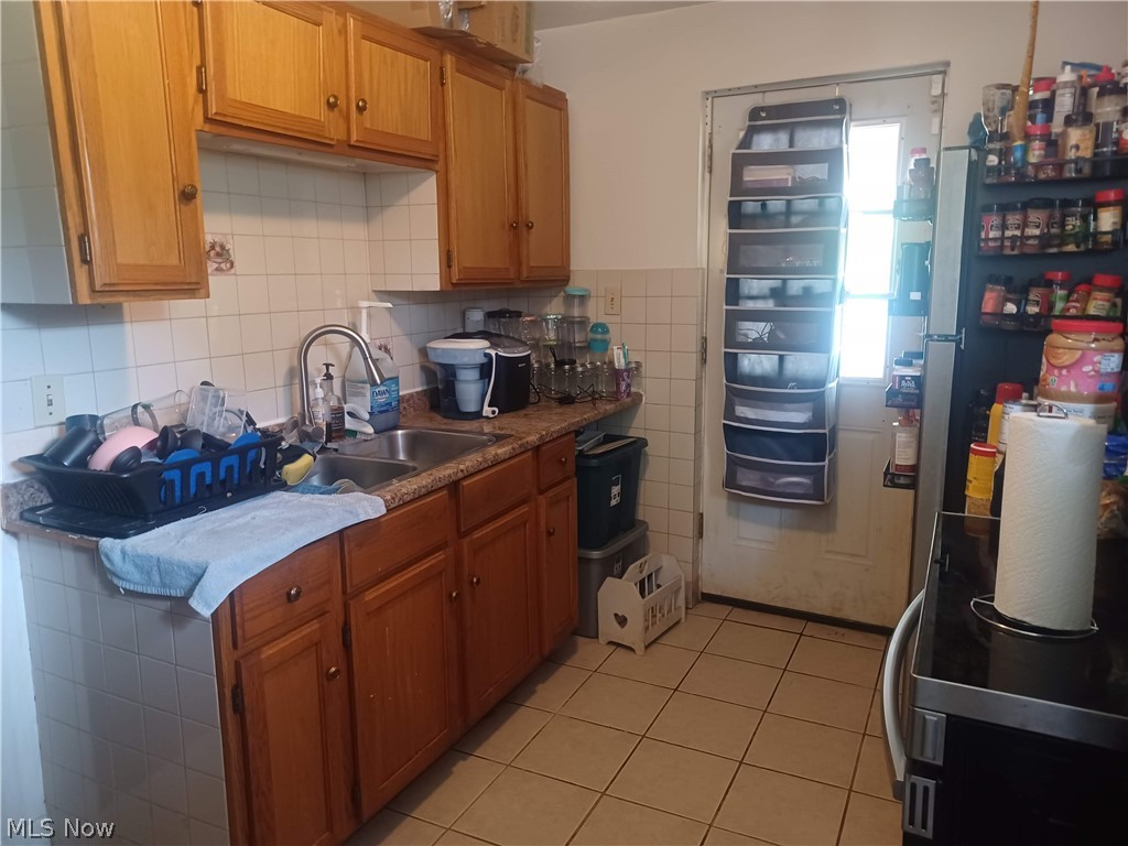 718 Hillsdale Warren OH 44485